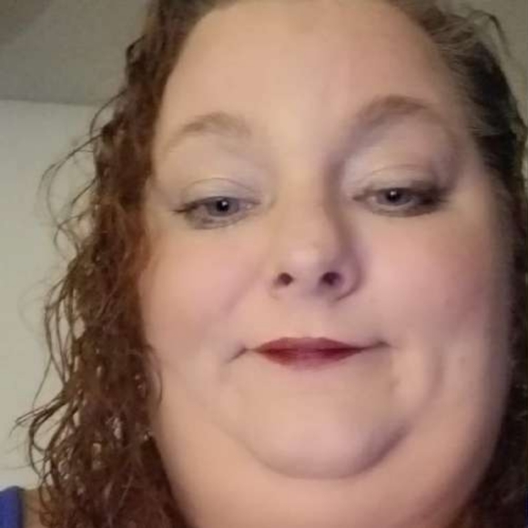 Meet your Posher, Tina - Picture 2 of 2